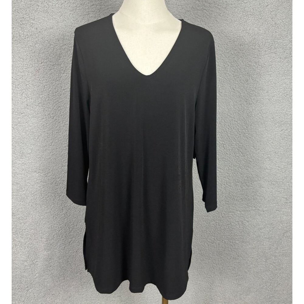 JM Collection Women's V-Neck Knit Blouse 3/4 Sleeve Black Medium NWT's.